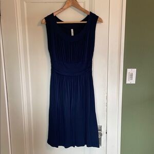 Elegant Navy Blue Sleeveless Dress